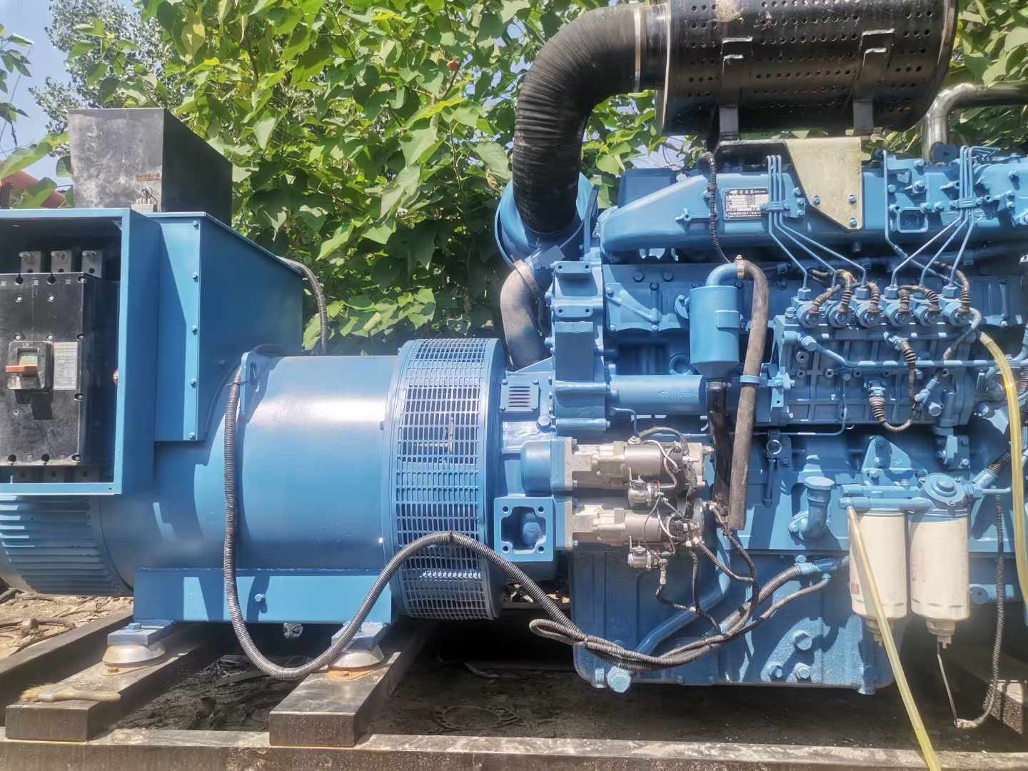 托喀依乡详细说明降低 800kW 柴油发电机输出电流波动的方法