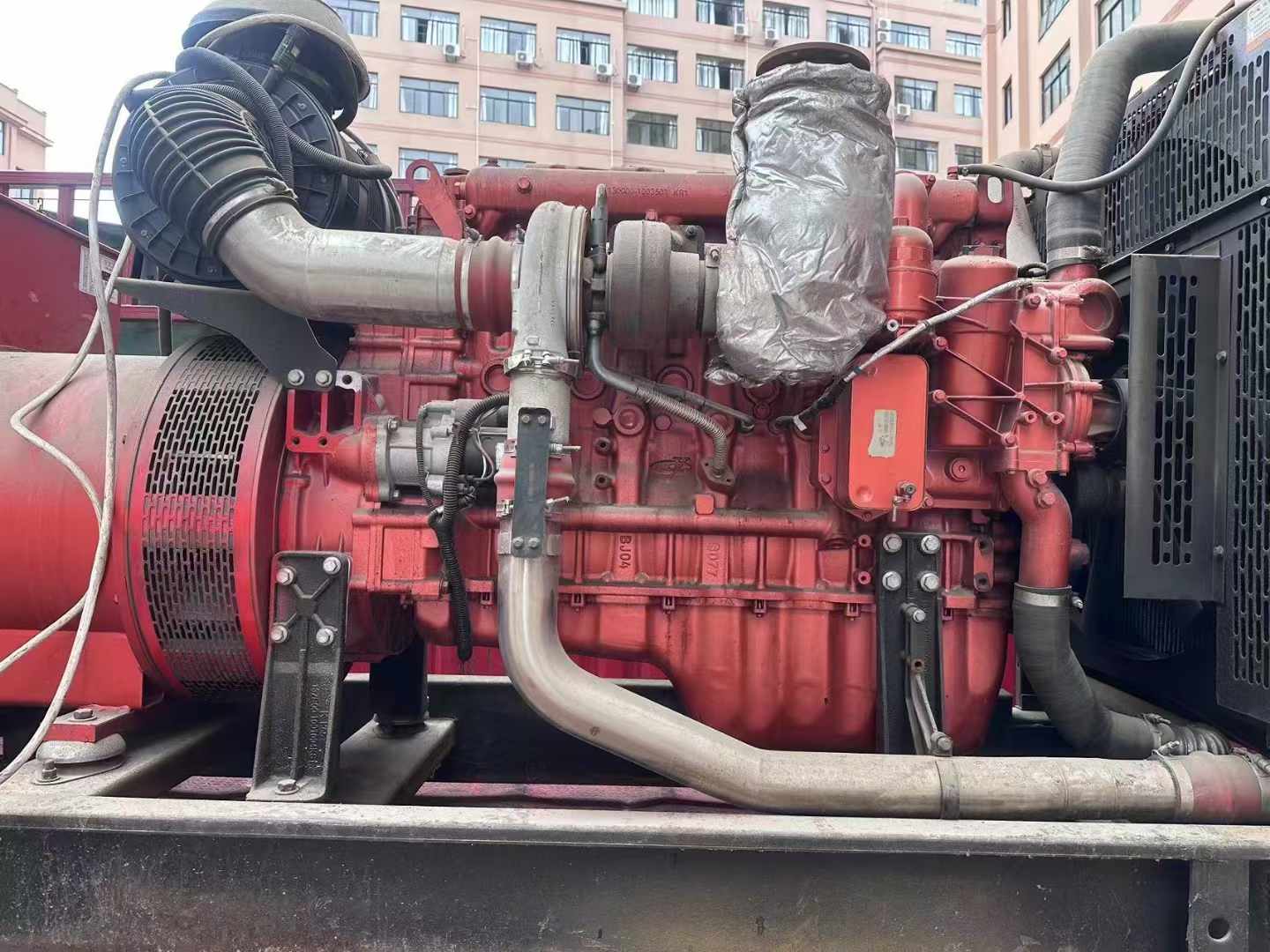 托喀依乡如何选择适合 600kW 柴油发电机组的过载保护器？
